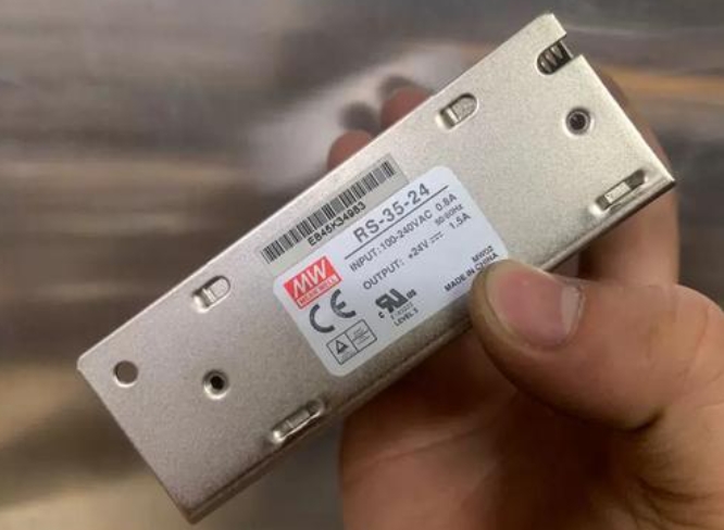 智能高效明緯WDR導軌電源引領(lǐng)行業(yè)變革